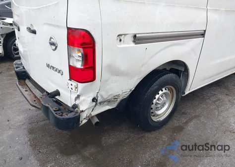 2012 Nissan Nv 1500 Nv1500 S V6 z USA, uszkodzony, nr VIN 1N6BF0KL2CN118909